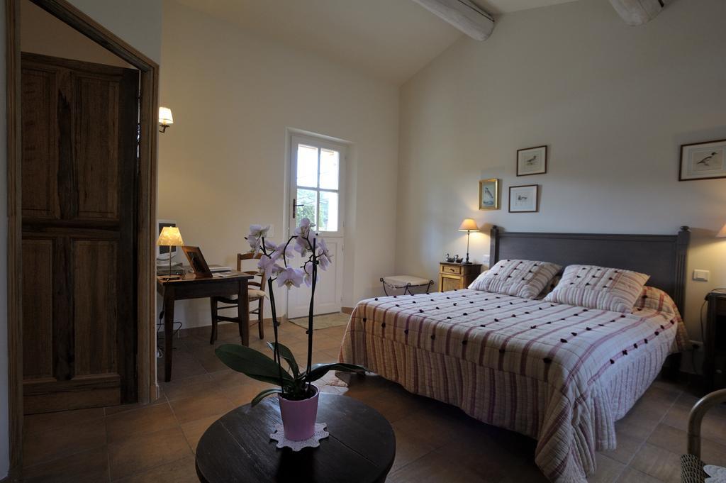 Mas De Lure Bed & Breakfast Салон дьо Прованс Екстериор снимка
