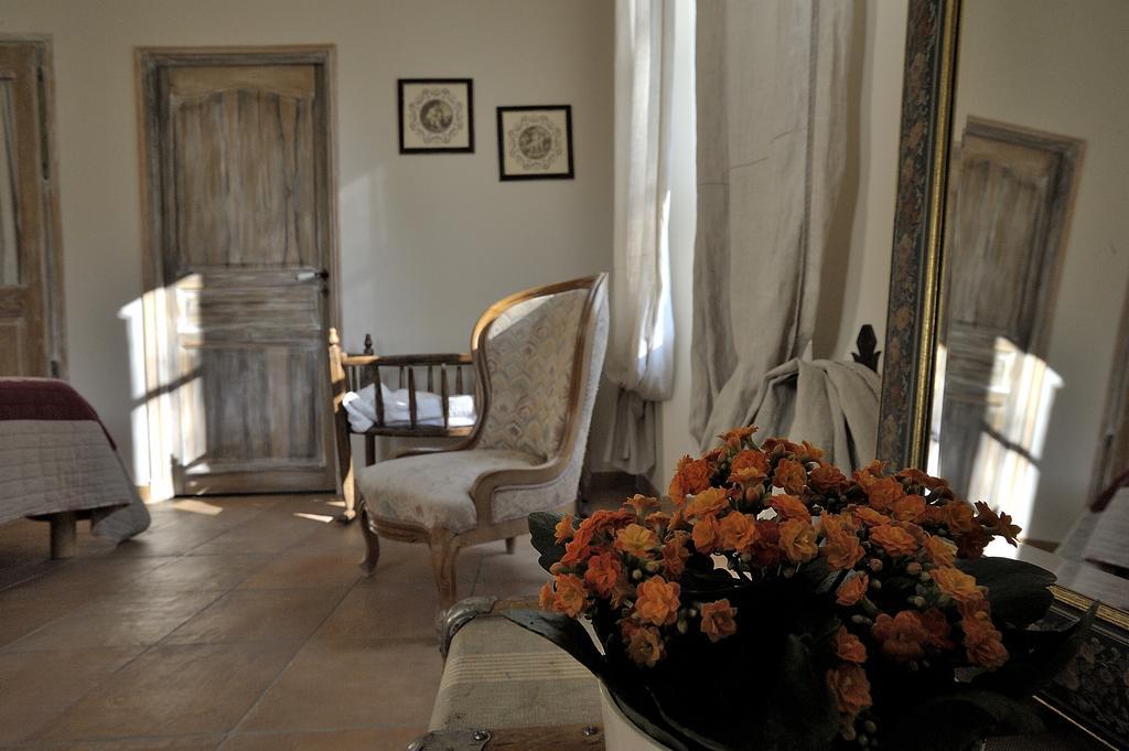 Mas De Lure Bed & Breakfast Салон дьо Прованс Екстериор снимка